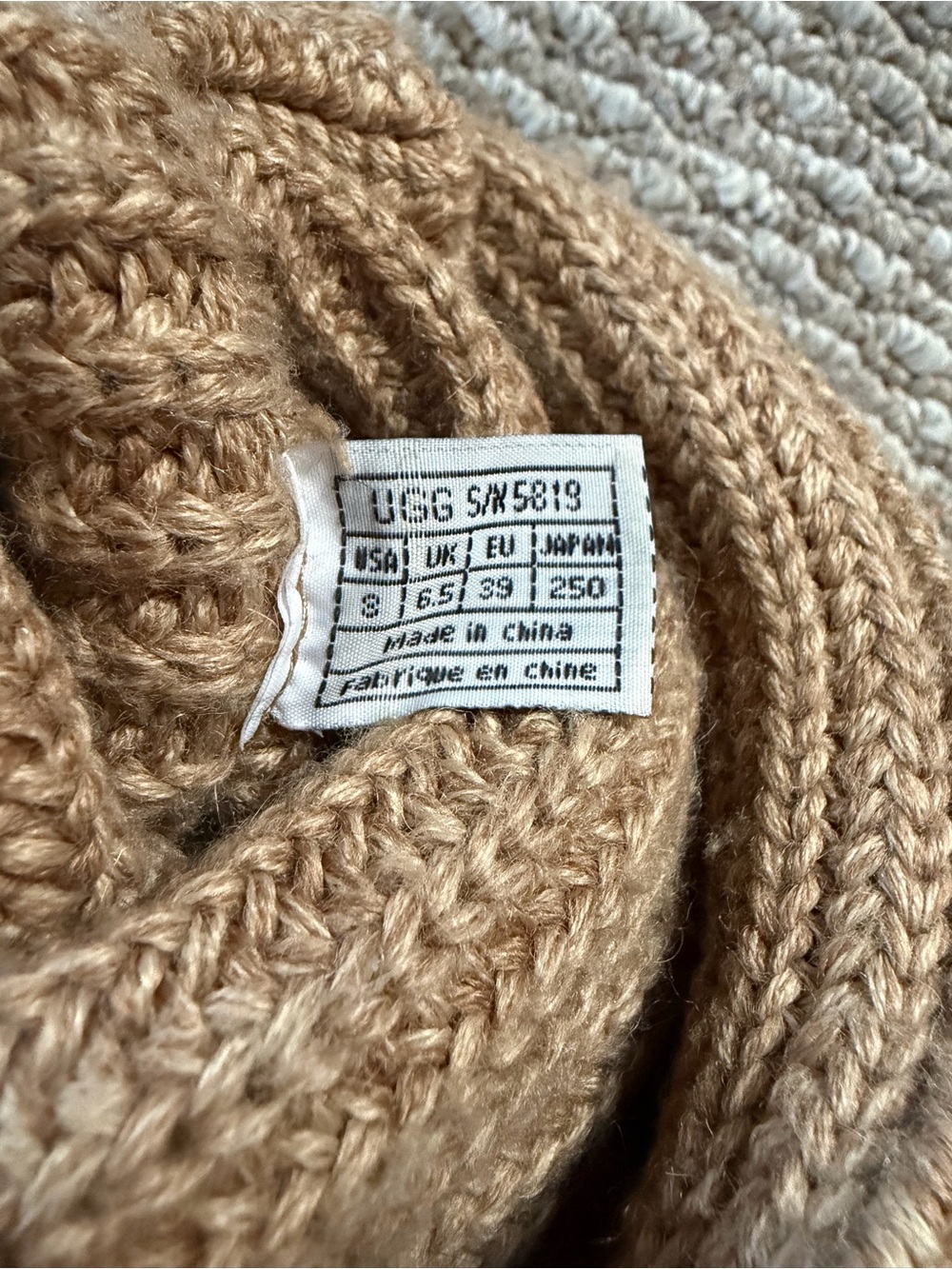 Ugg classic Cardy boots - Picture 3 of 6